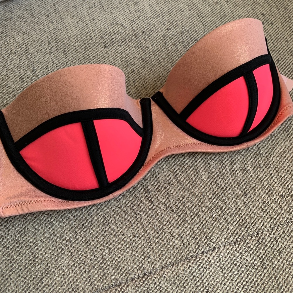 Victoria’s Secret bikini top